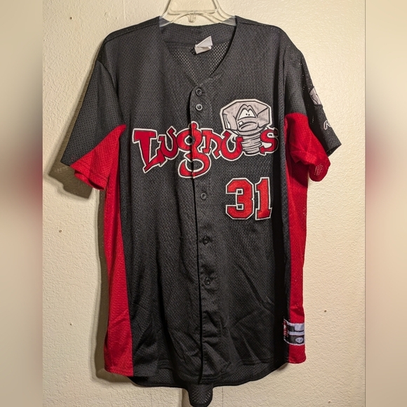 Lug Nuts Black and Red Jersey - Picture 2 of 9